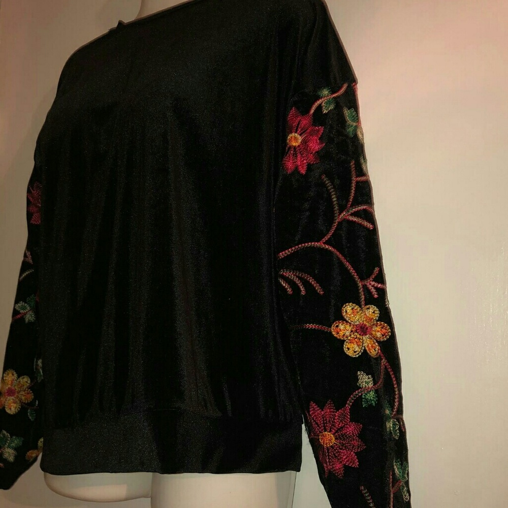 Sweater - Picture 2 of 2